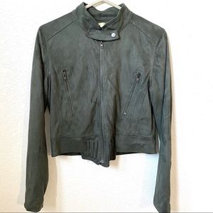 Cropped green moto-jacket